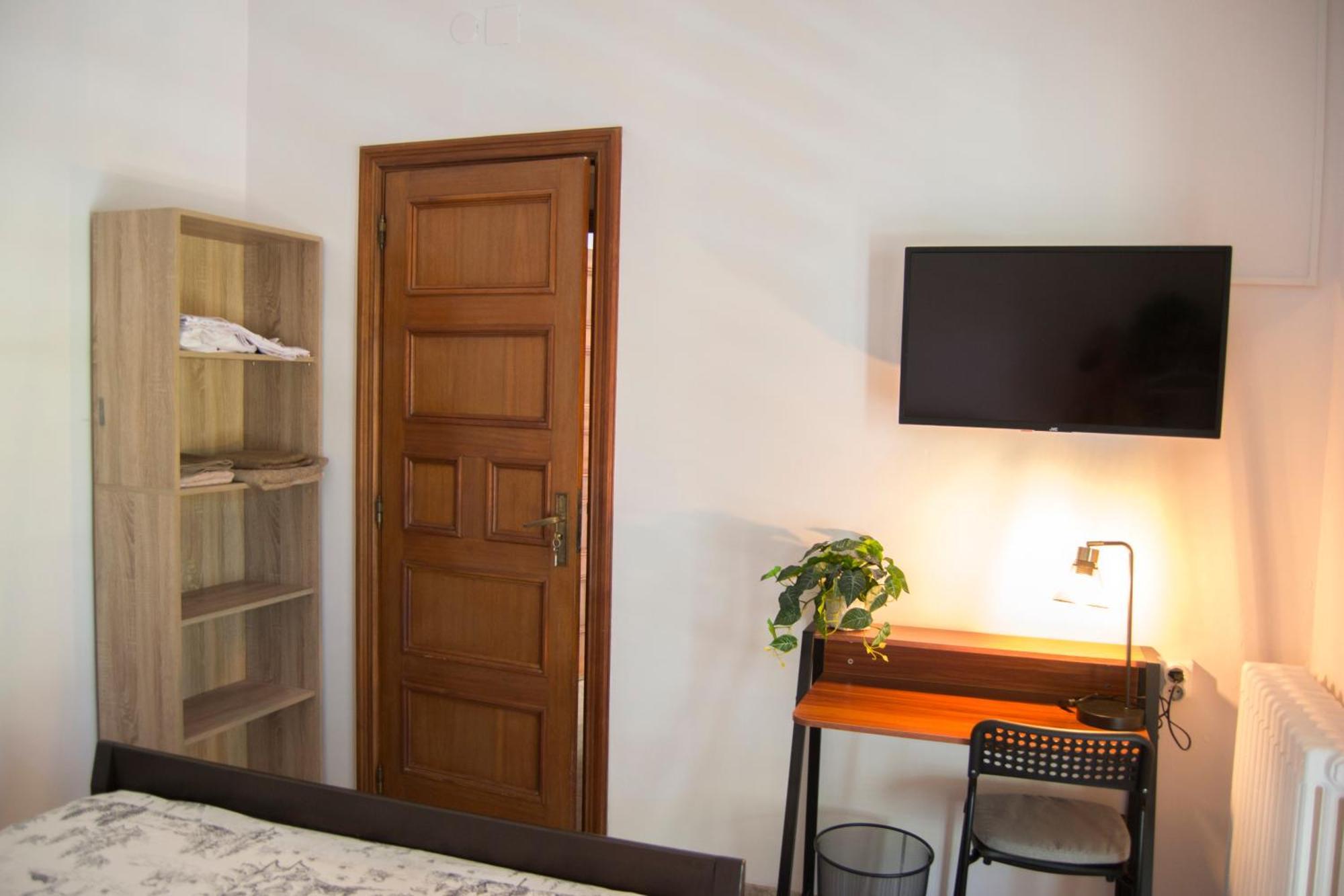 Habitacio V Cal Kim Apartment Martorell Ngoại thất bức ảnh