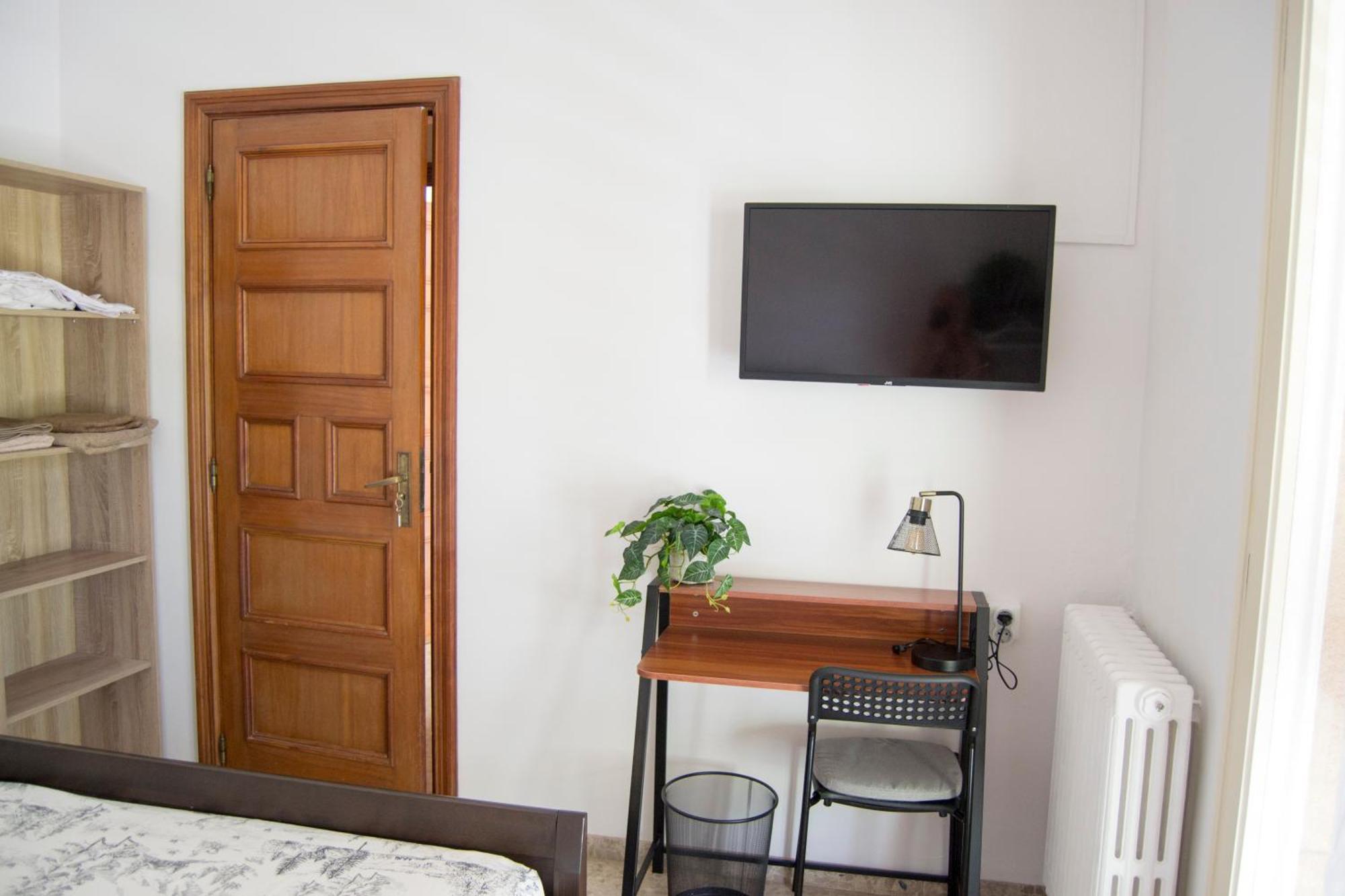 Habitacio V Cal Kim Apartment Martorell Ngoại thất bức ảnh